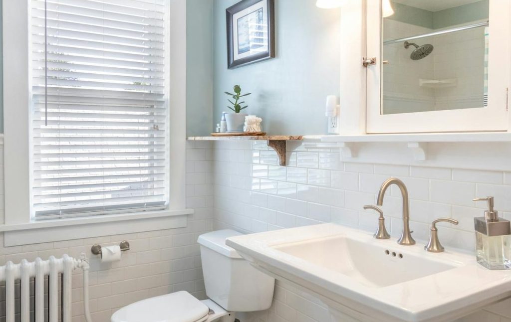 20 Best‑Selling Amazon Bathroom Organization Items Under $25